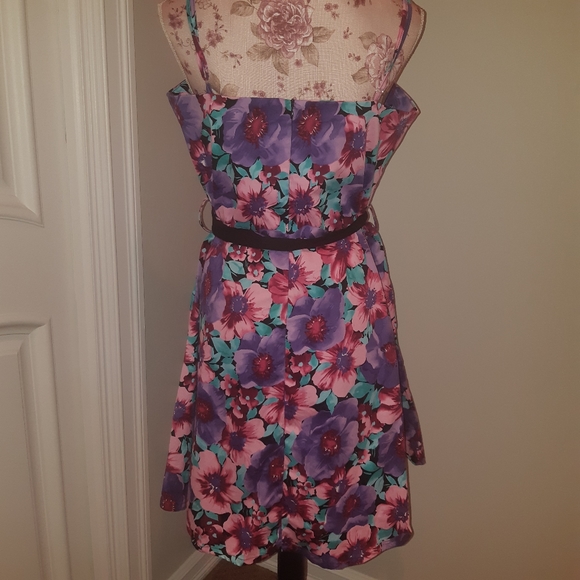 Lady Dutch Floral Dress XL NWT - Picture 6 of 16